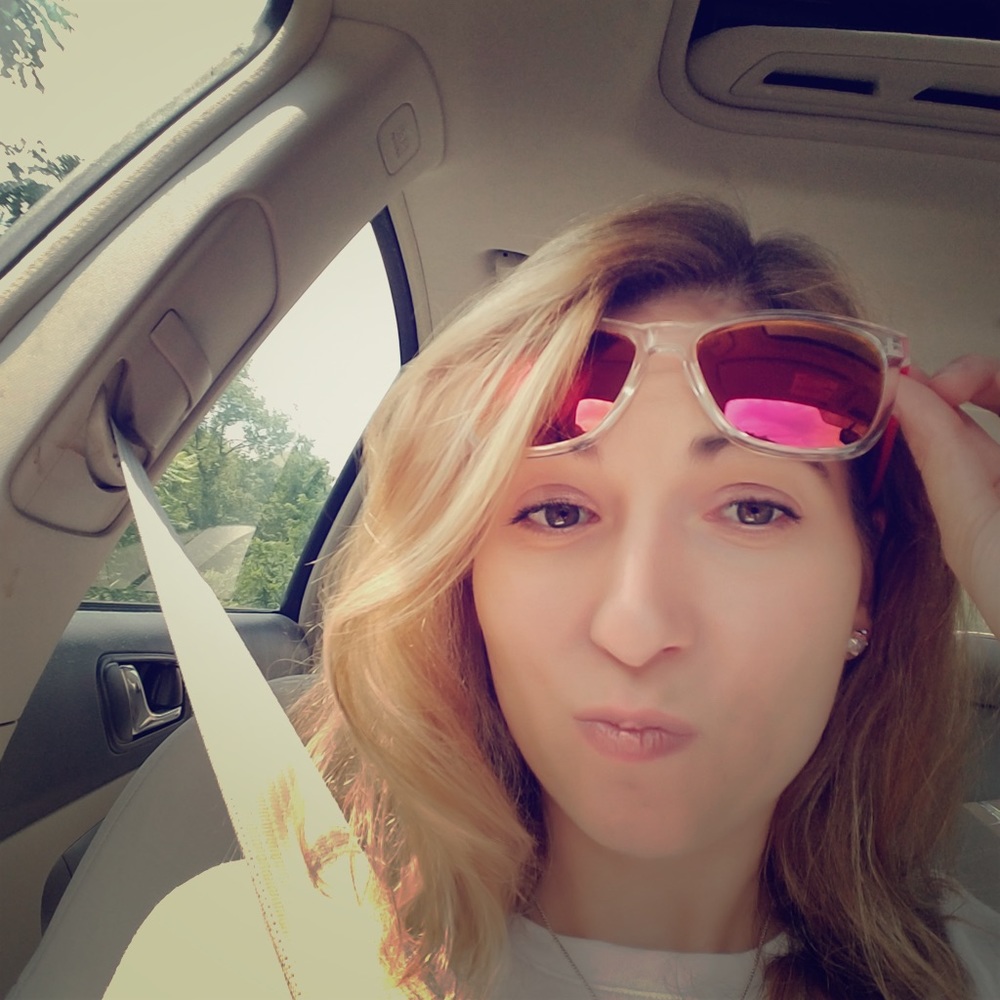 Meet your Posher, Serina